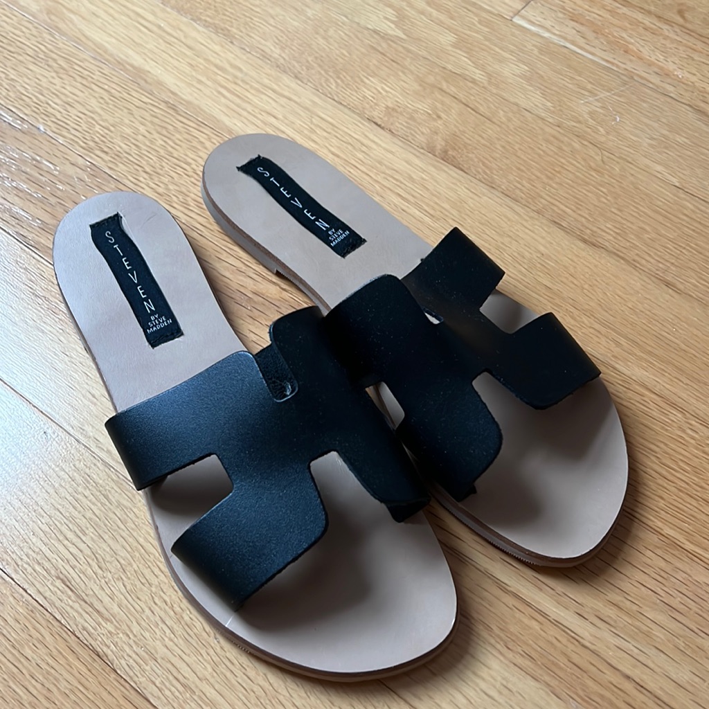 Brand New Steve Madden Sandals Brand New Steve Madden Sandals